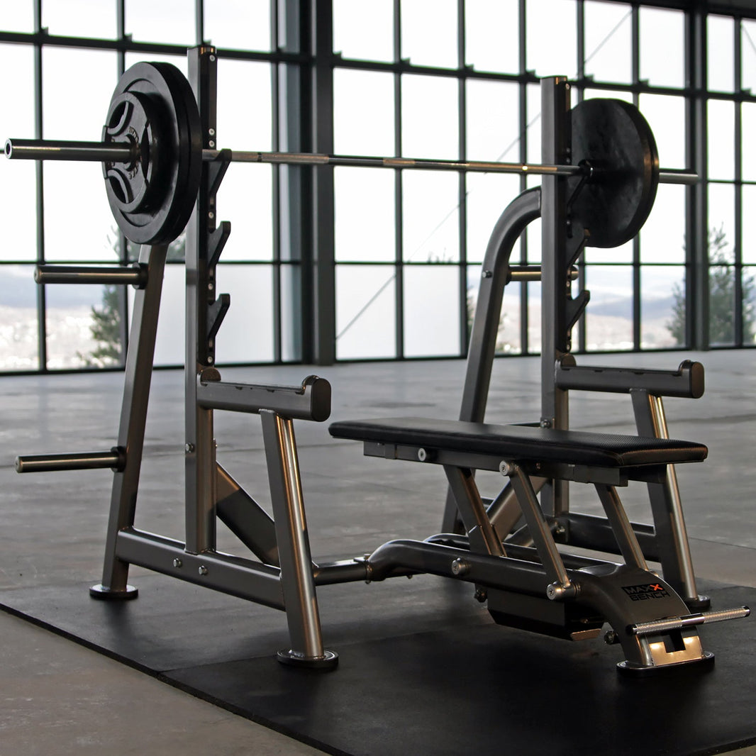 MAXX BENCH Flat Bench with Wheel Set